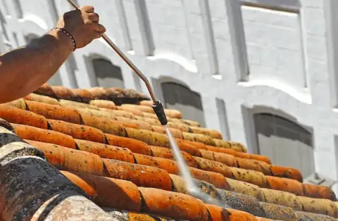 Nettoyage de toitures - Saint-Étienne-d'Albagnan
